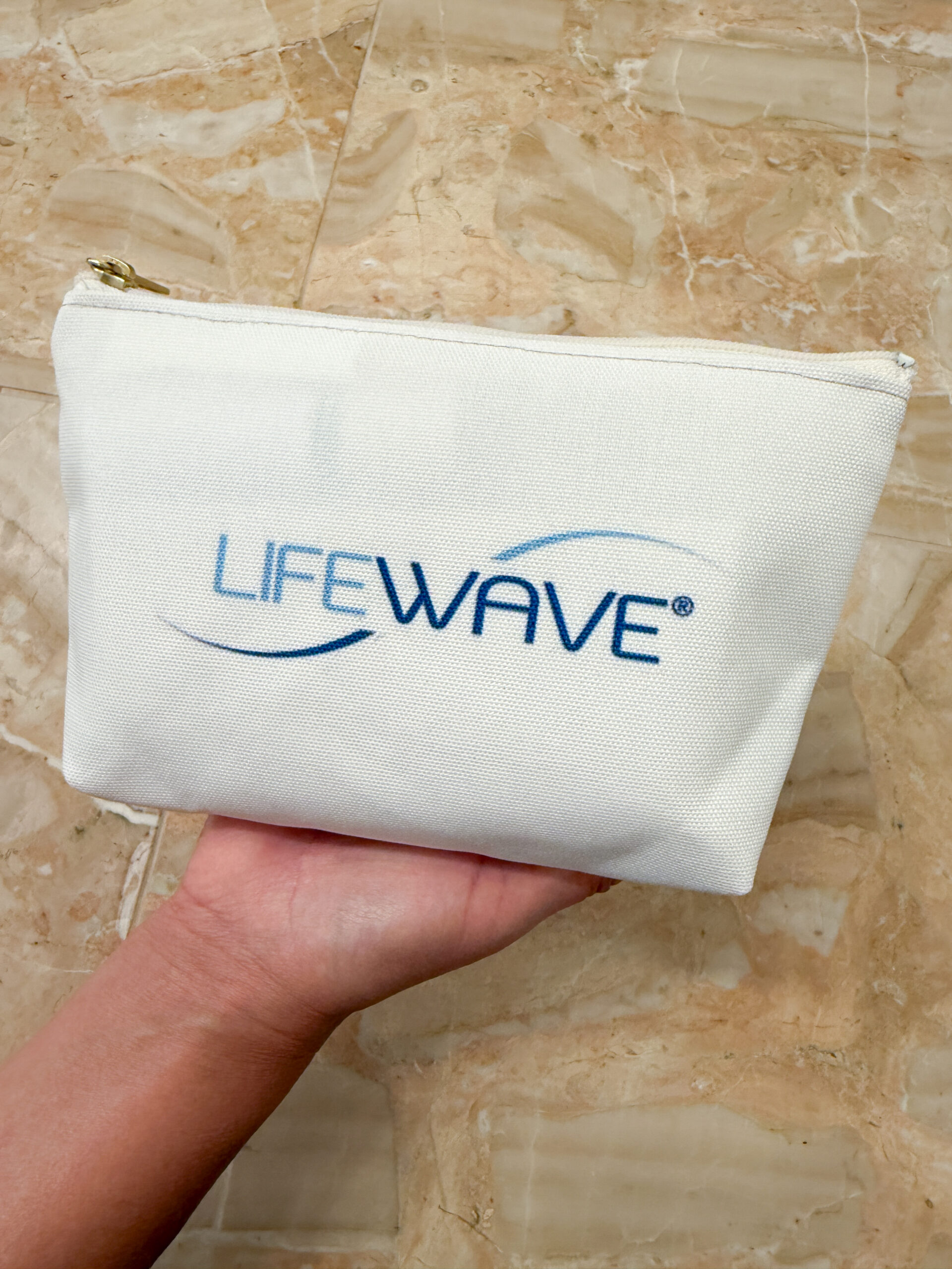 Alavida Cosmetic Bag. Lifewave Skin Regeneration System - T-Bottom - Image 4